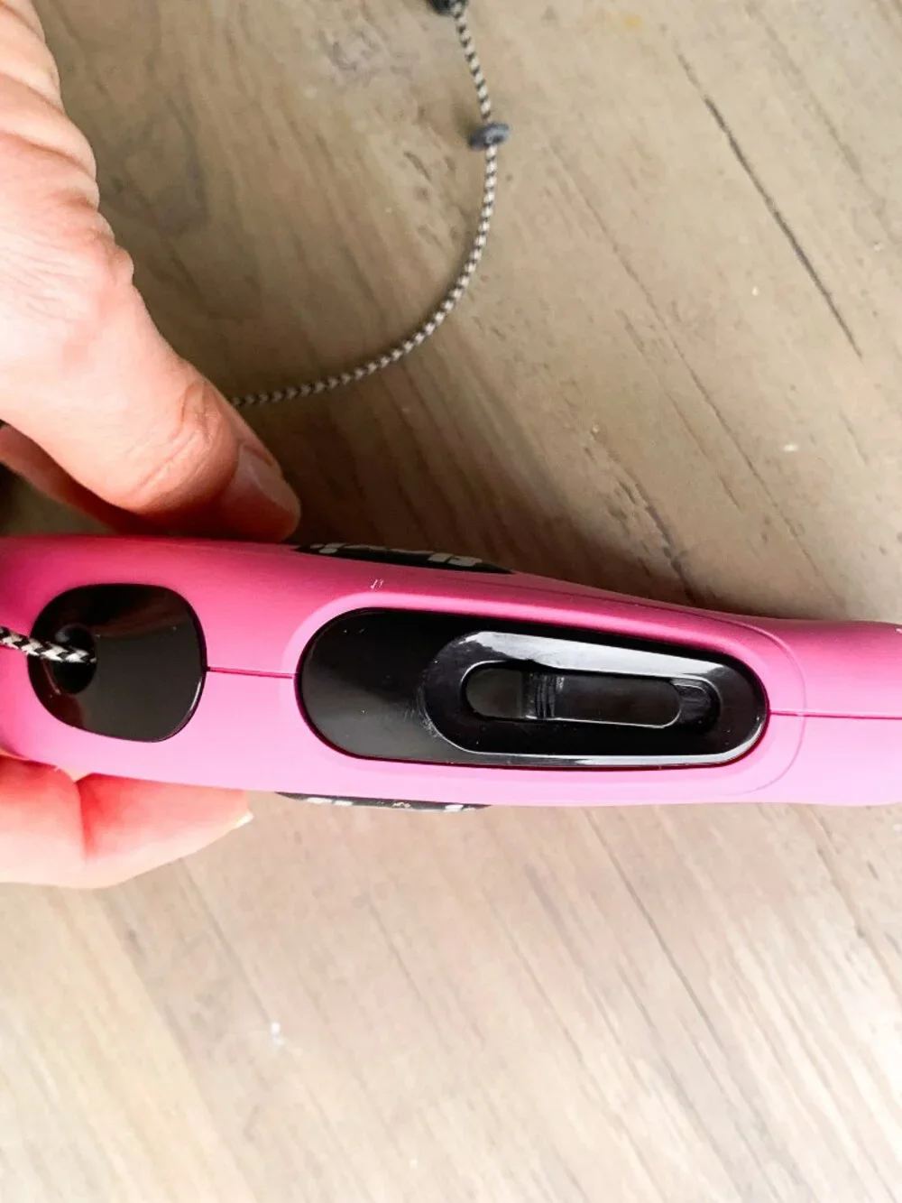 Pink Flexi Leash for Medium Size Dogs. Cord Lead.. 16 feet. Good Condition. - Picture 7 of 11